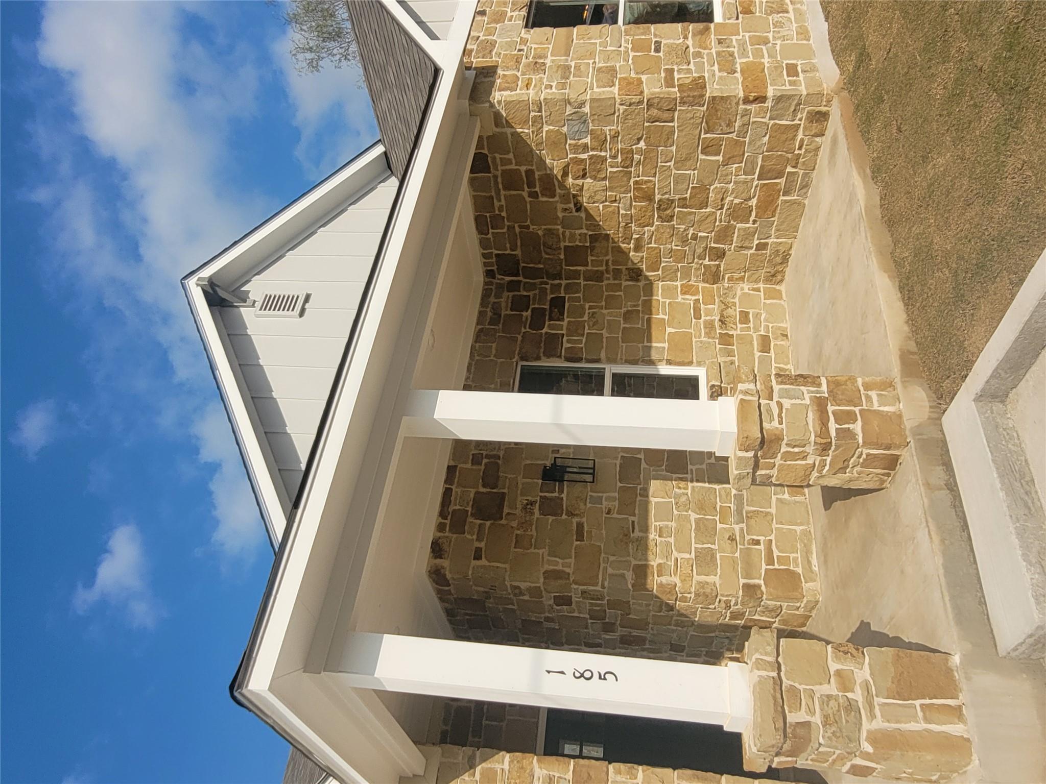 185 Nuuanu Ln, Bastrop, TX 78602