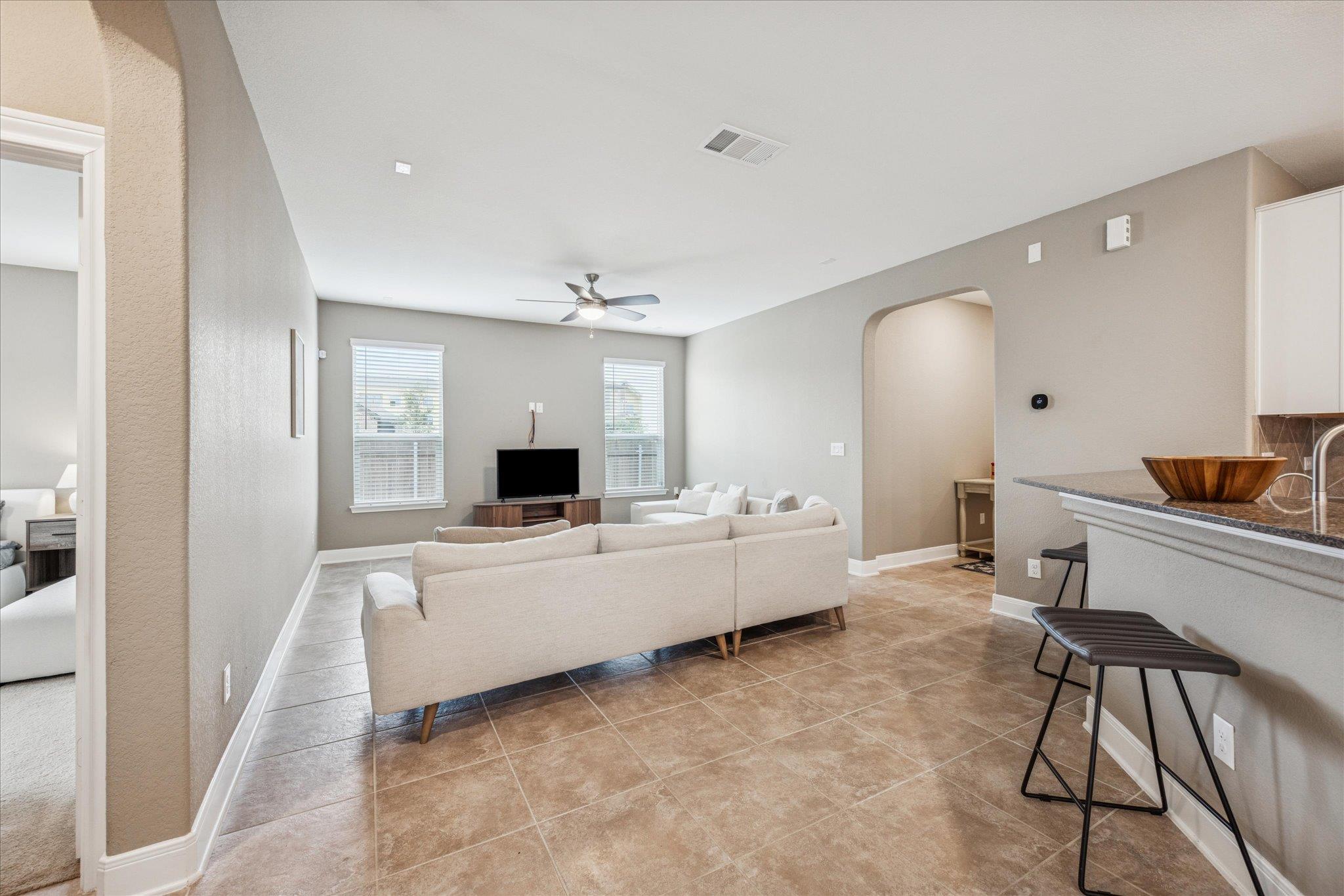 6200 Albany Sleigh Dr, Del Valle, TX 78617