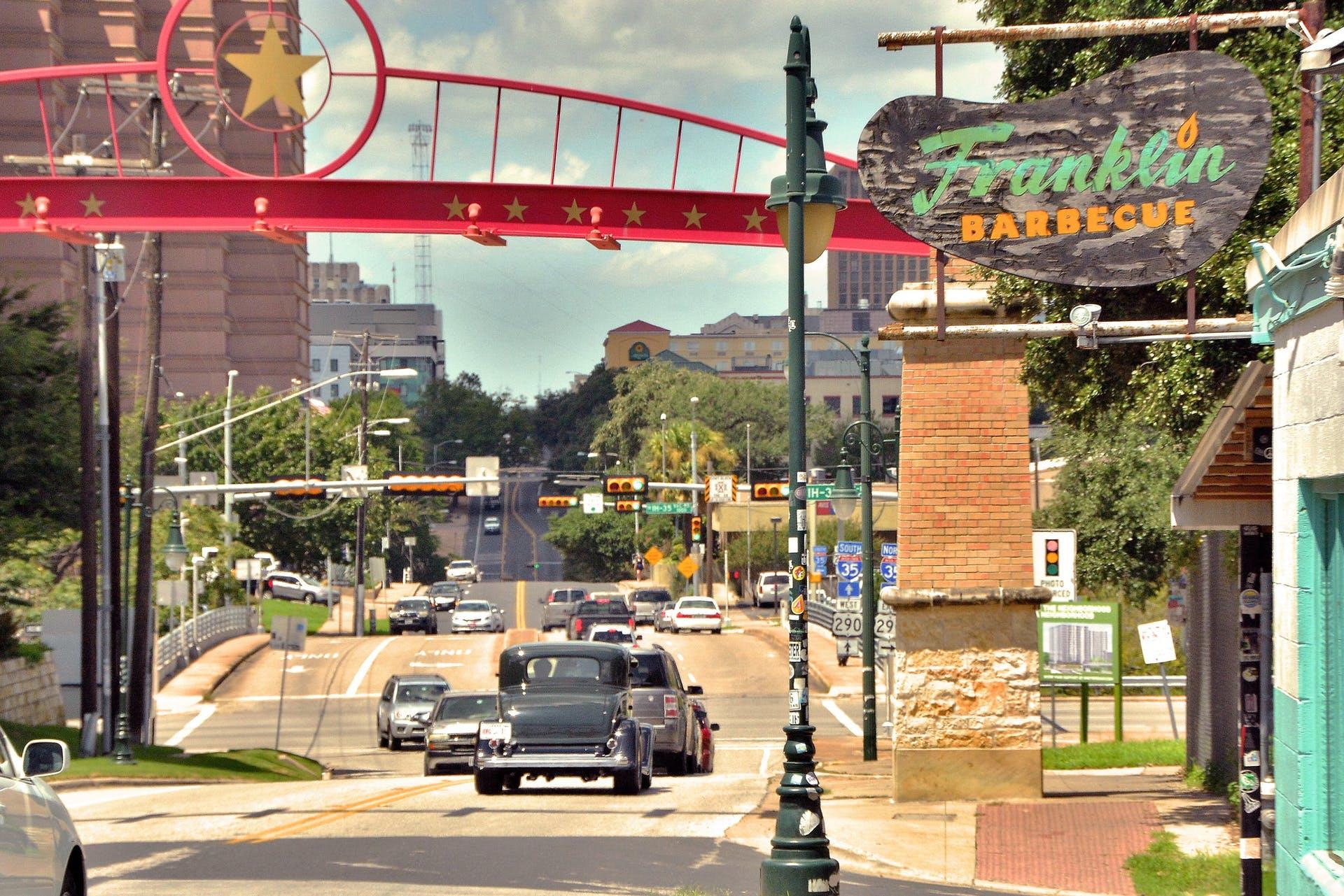 800 Embassy Dr # 411, Austin, TX 78702