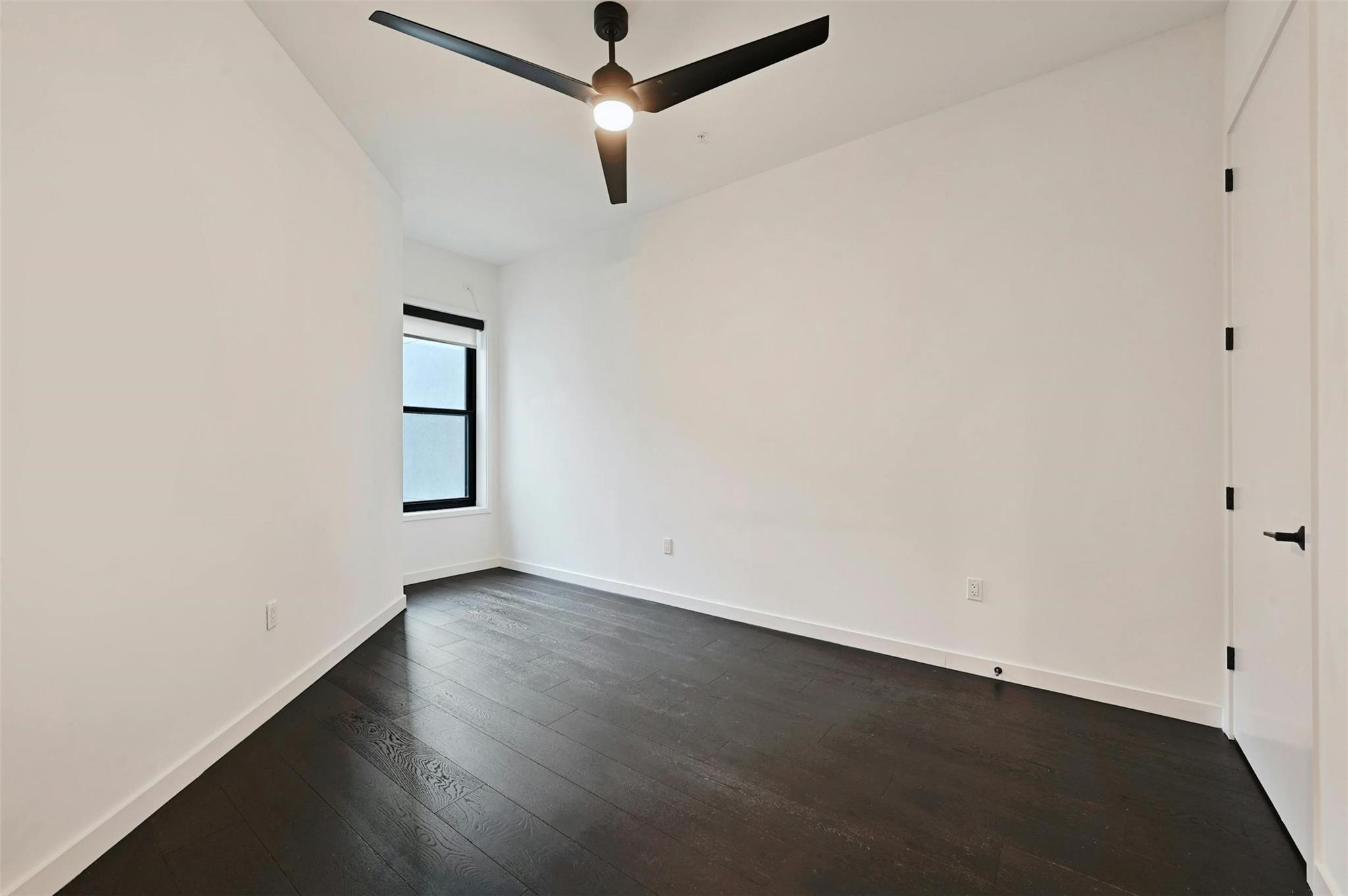 800 Embassy Dr # 411, Austin, TX 78702