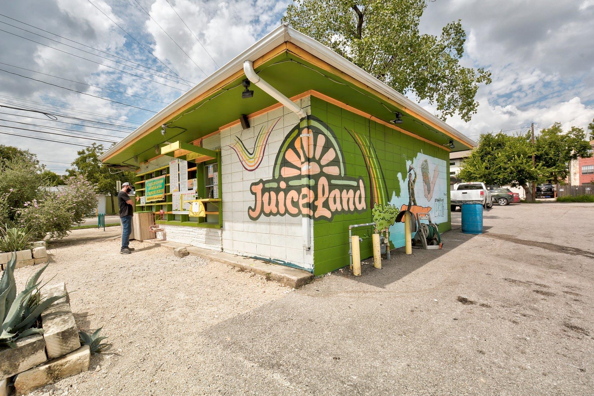 800 Embassy Dr # 411, Austin, TX 78702