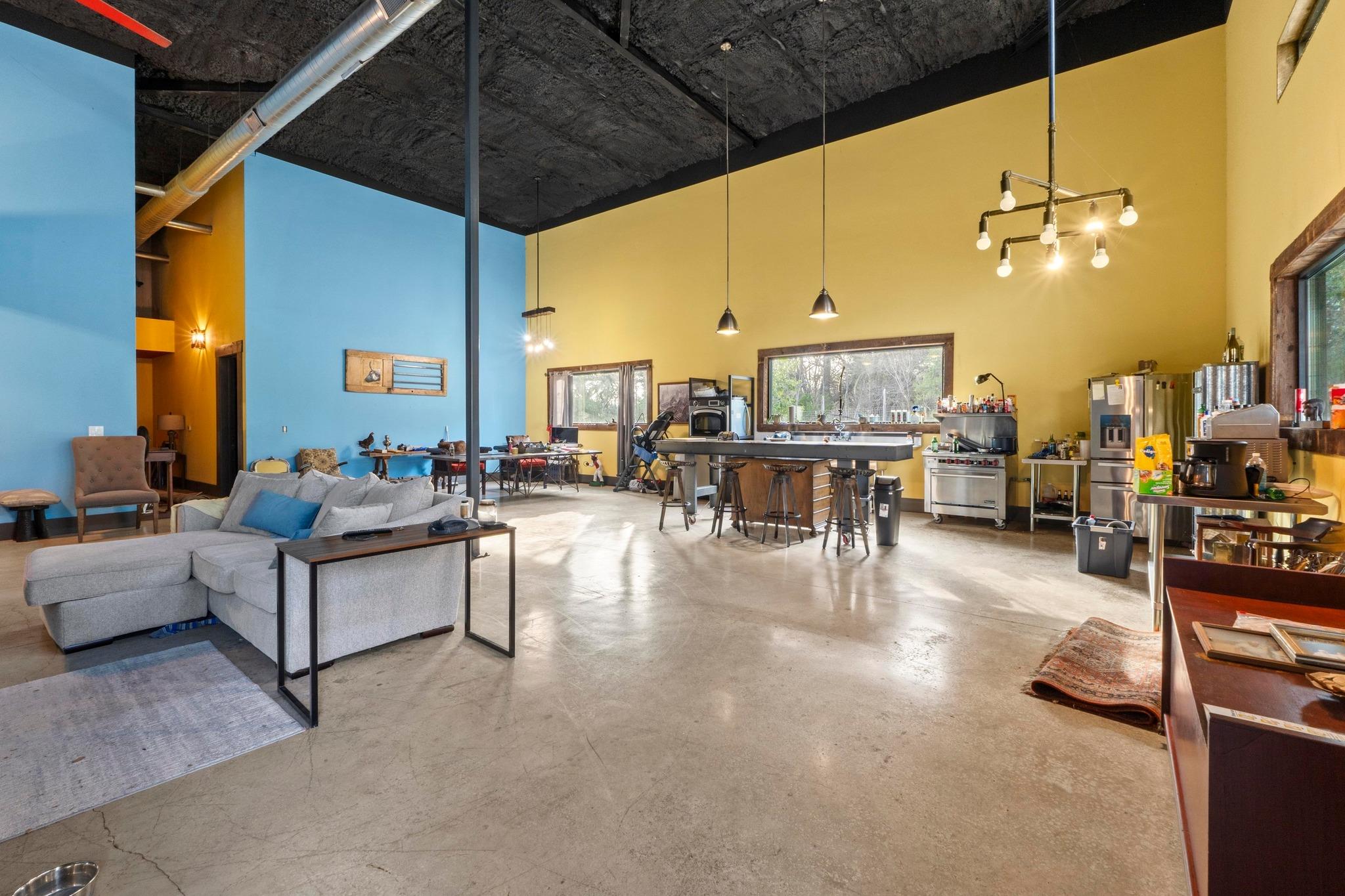 12302 Bethel Church Rd, Manchaca, TX 78652