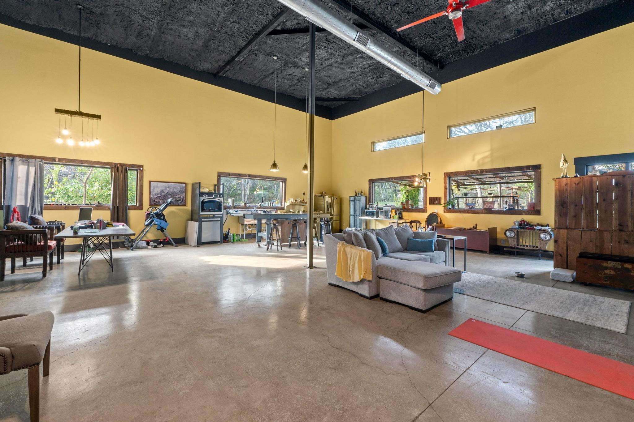 12302 Bethel Church Rd, Manchaca, TX 78652