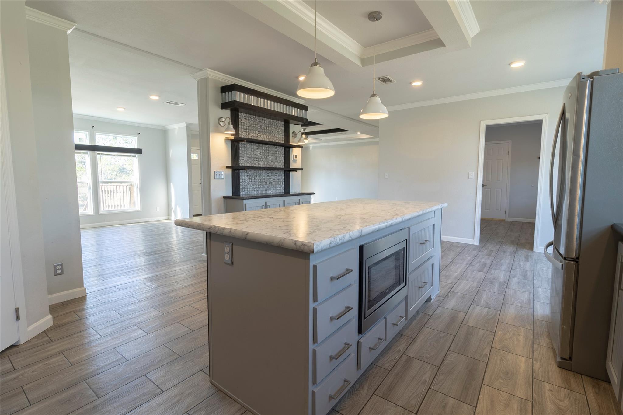 425 High View Ranch Dr, Cedar Creek, TX 78612