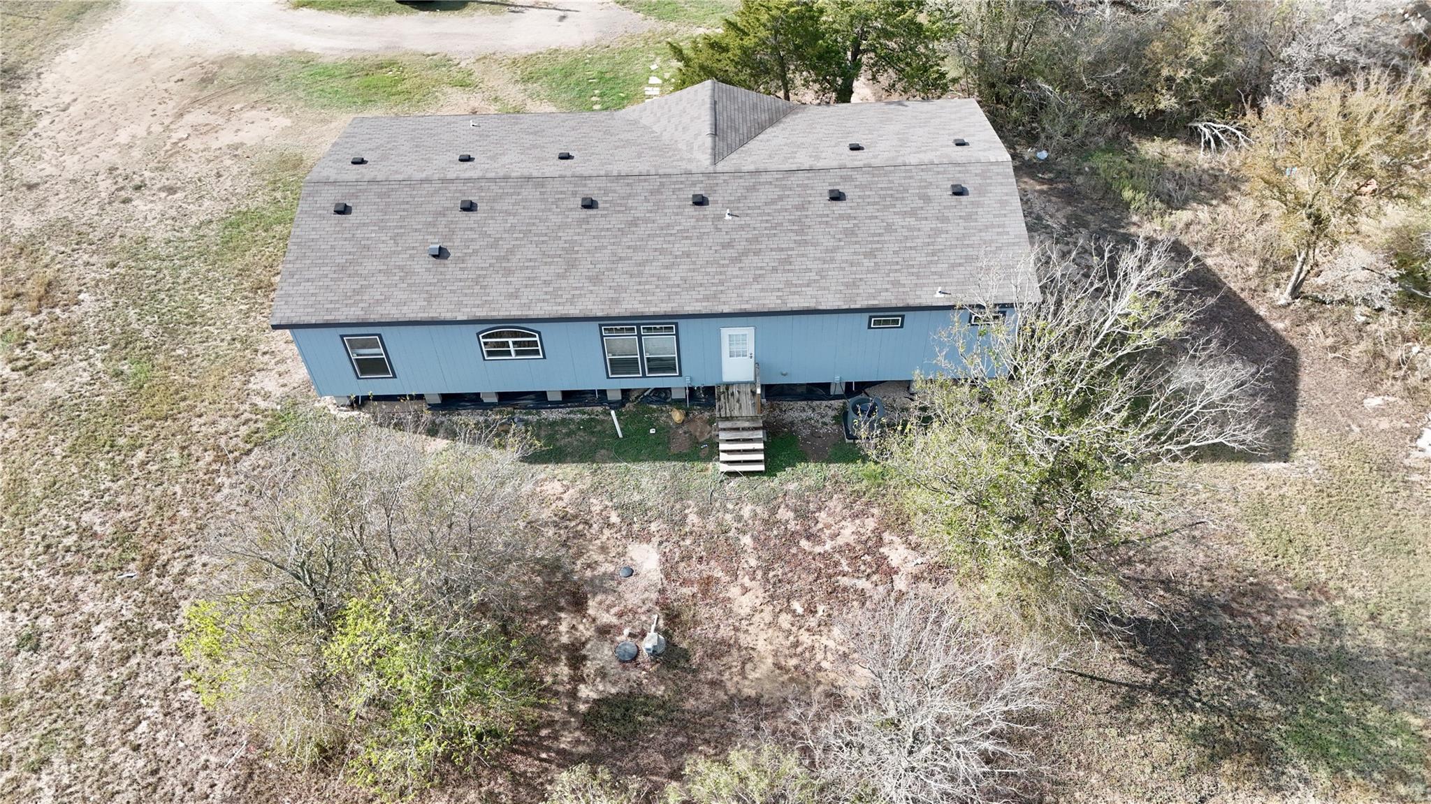 425 High View Ranch Dr, Cedar Creek, TX 78612