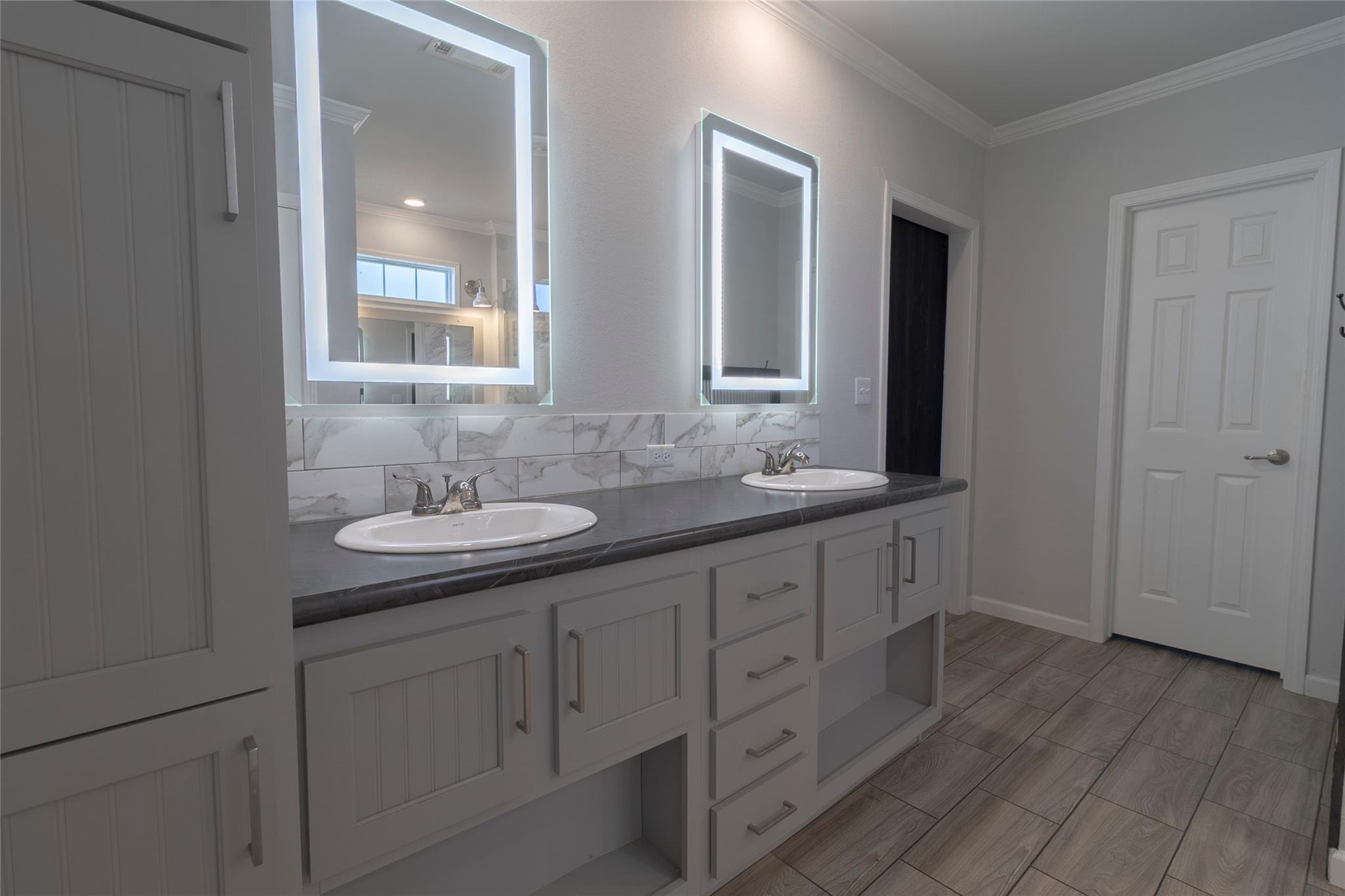 425 High View Ranch Dr, Cedar Creek, TX 78612