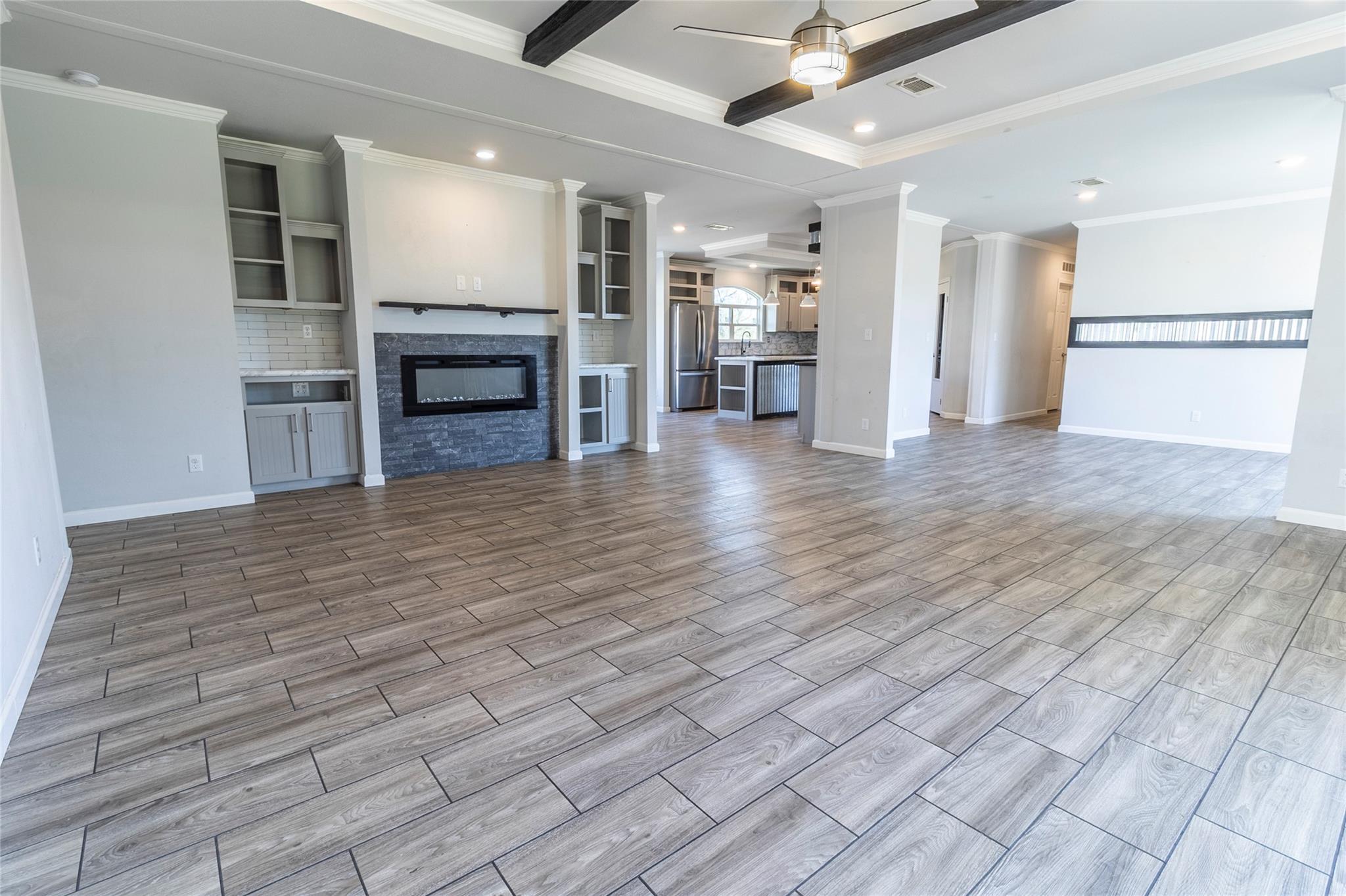 425 High View Ranch Dr, Cedar Creek, TX 78612