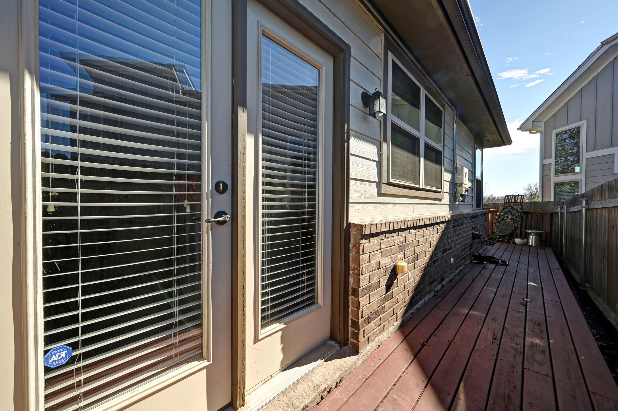 9515 Tanager Way, Austin, TX 78748