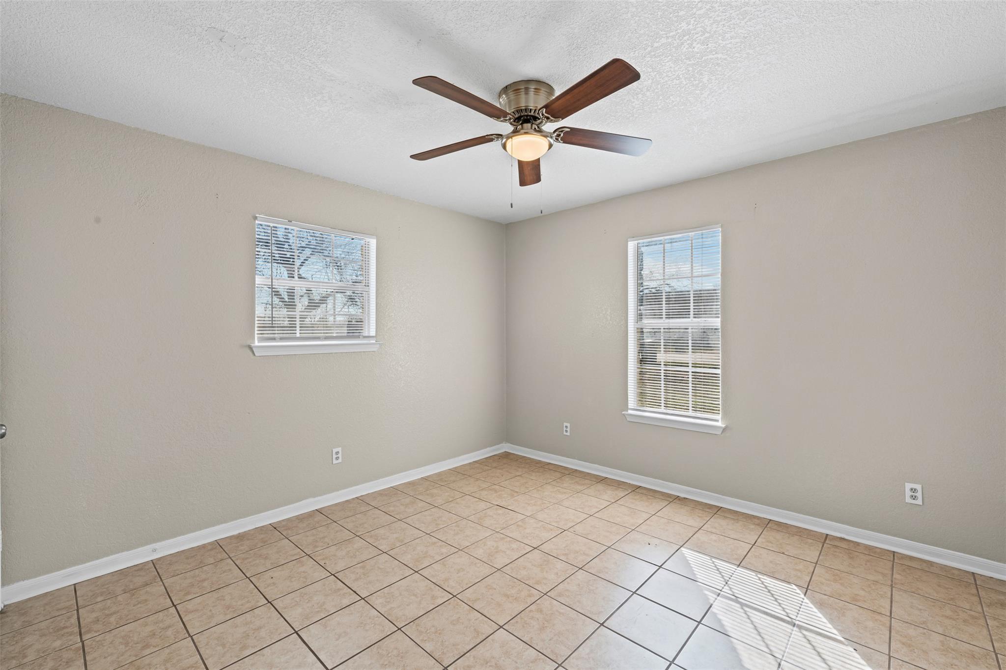 205 8th Street and 506-508 Avenue A, Moody, TX 76557