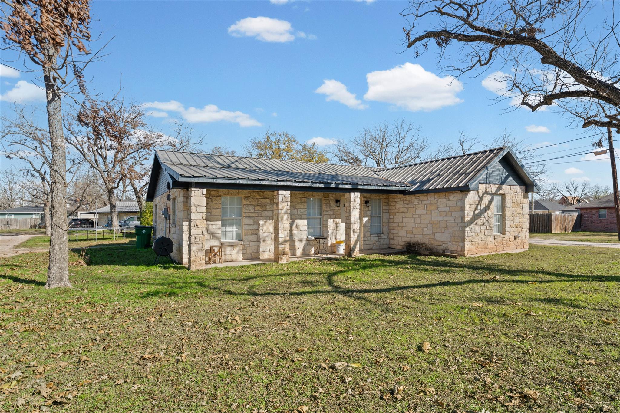 205 8th Street and 506-508 Avenue A, Moody, TX 76557