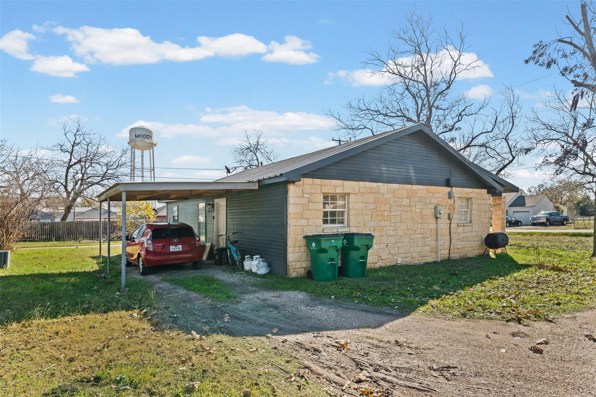 205 8th Street and 506-508 Avenue A, Moody, TX 76557