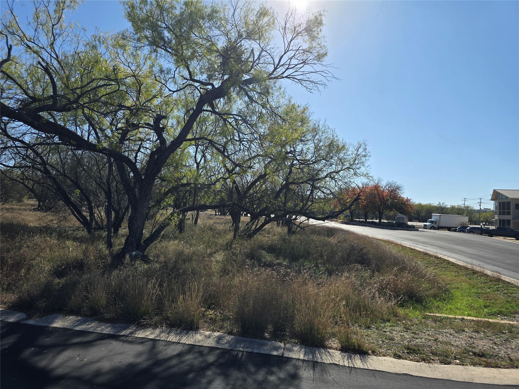 101 Springfield Dr, Horseshoe Bay, TX 78657