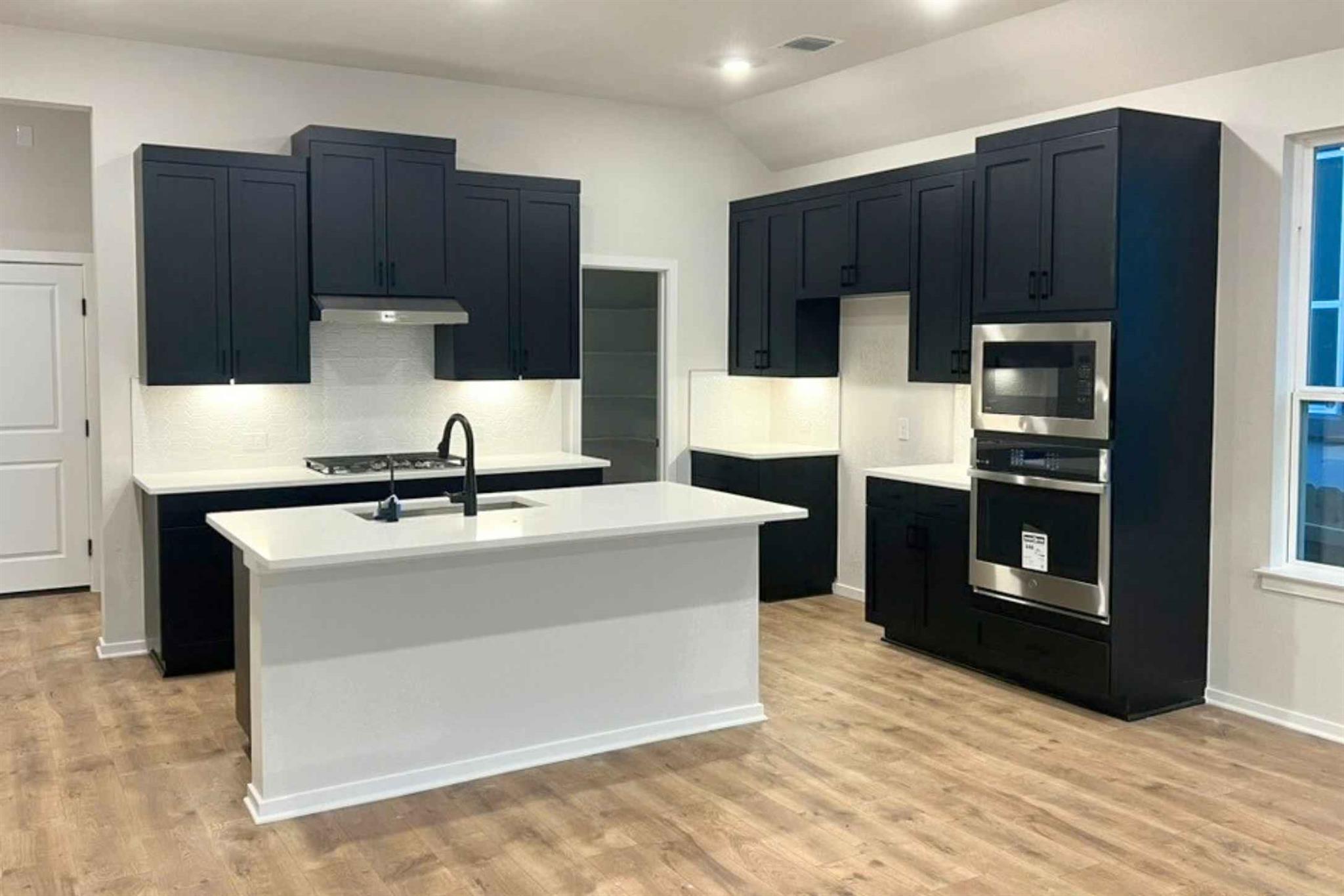 120 Pipe Cactus Pass, Georgetown, TX 78633