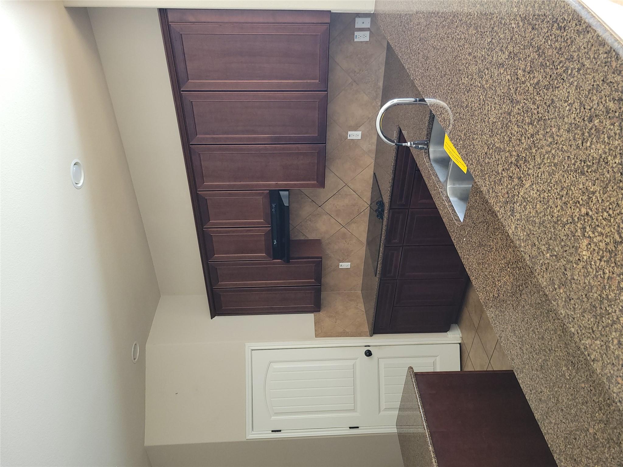 201 Caraway Dr, Kyle, TX 78640