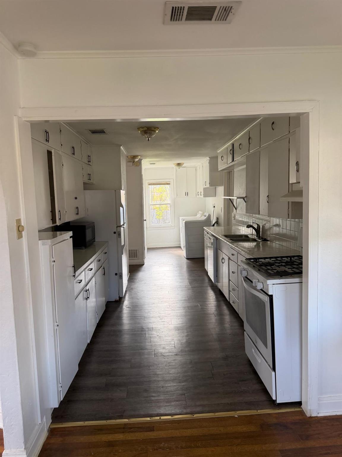 511 W Odell St, Austin, TX 78752