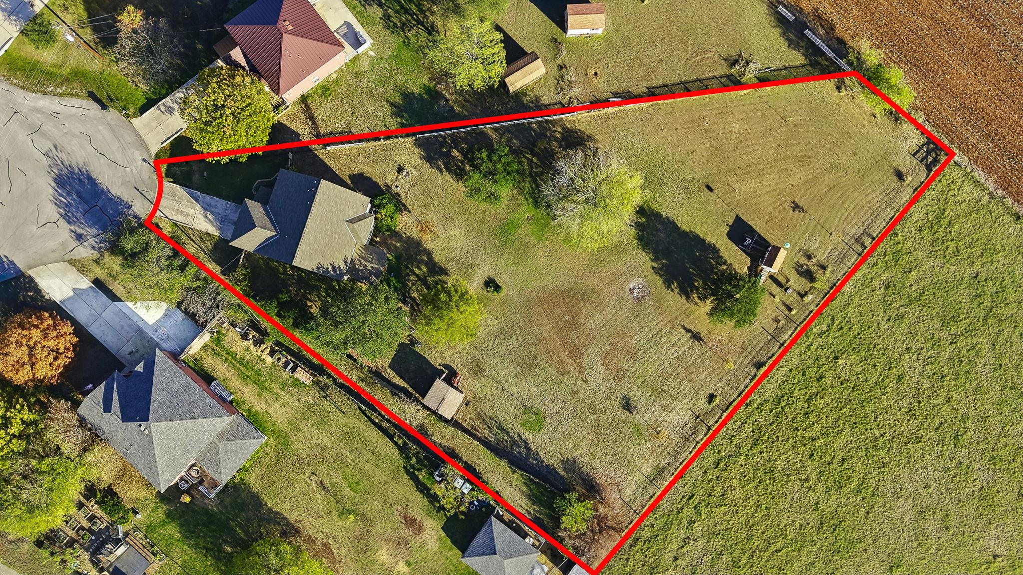 4020 Grassland Ln, Kyle, TX 78640