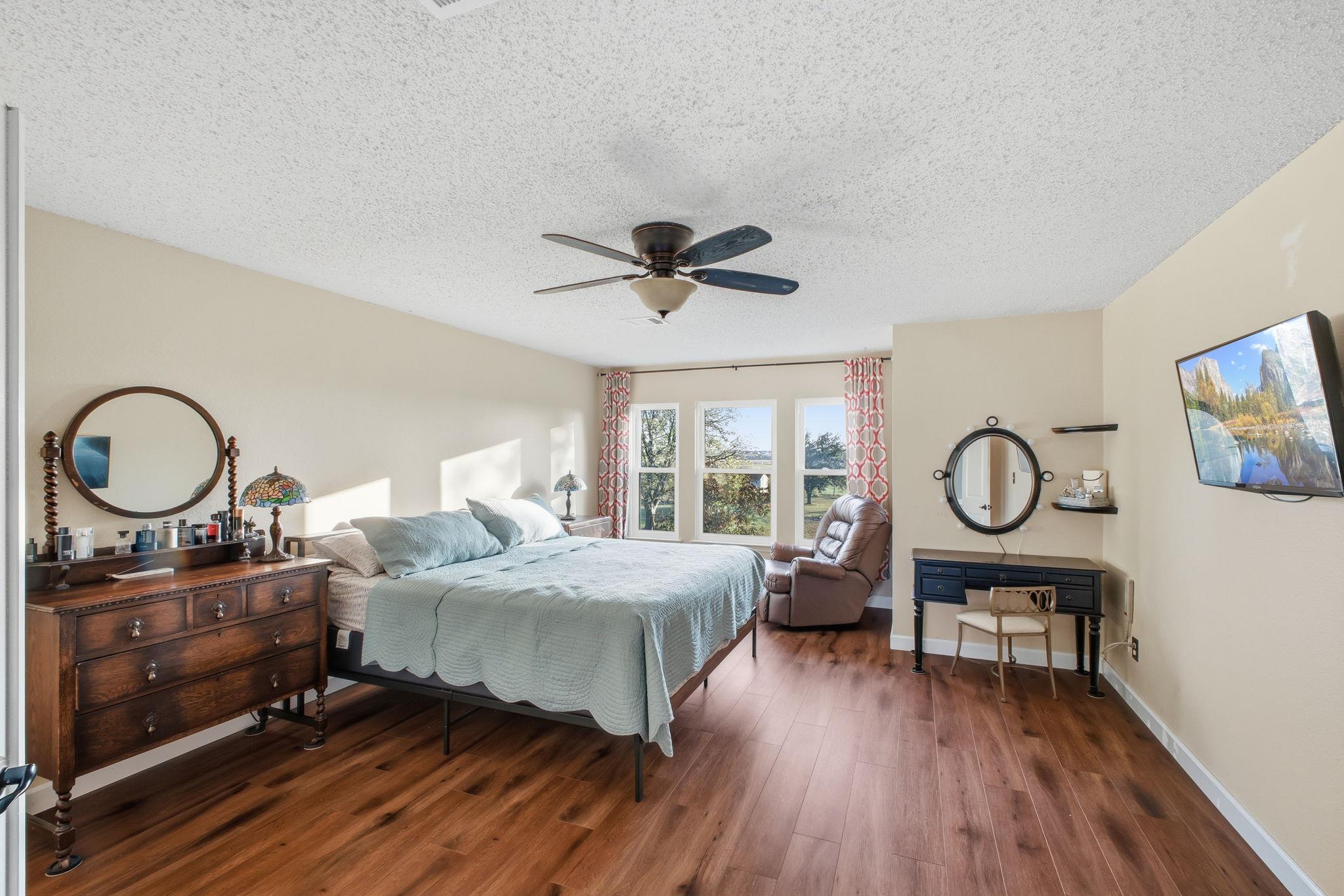 4020 Grassland Ln, Kyle, TX 78640