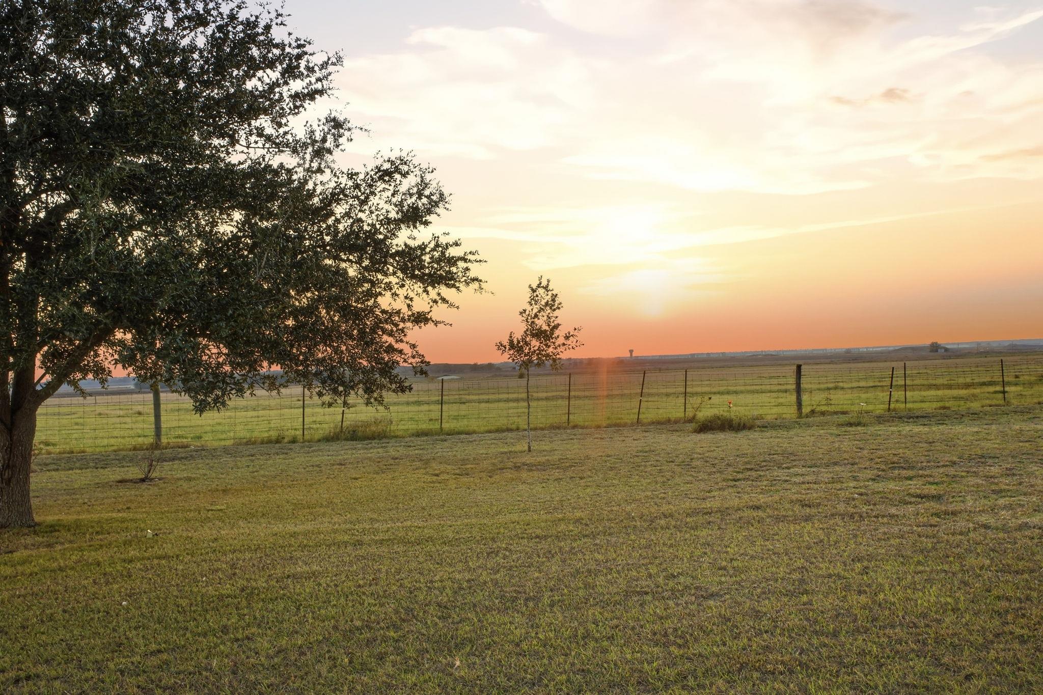 4020 Grassland Ln, Kyle, TX 78640