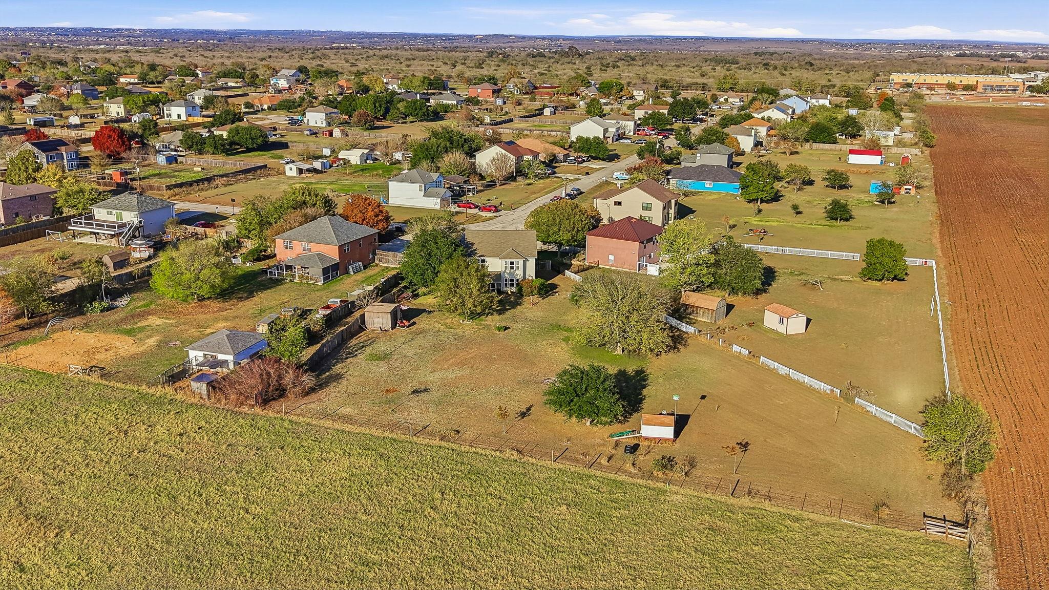 4020 Grassland Ln, Kyle, TX 78640