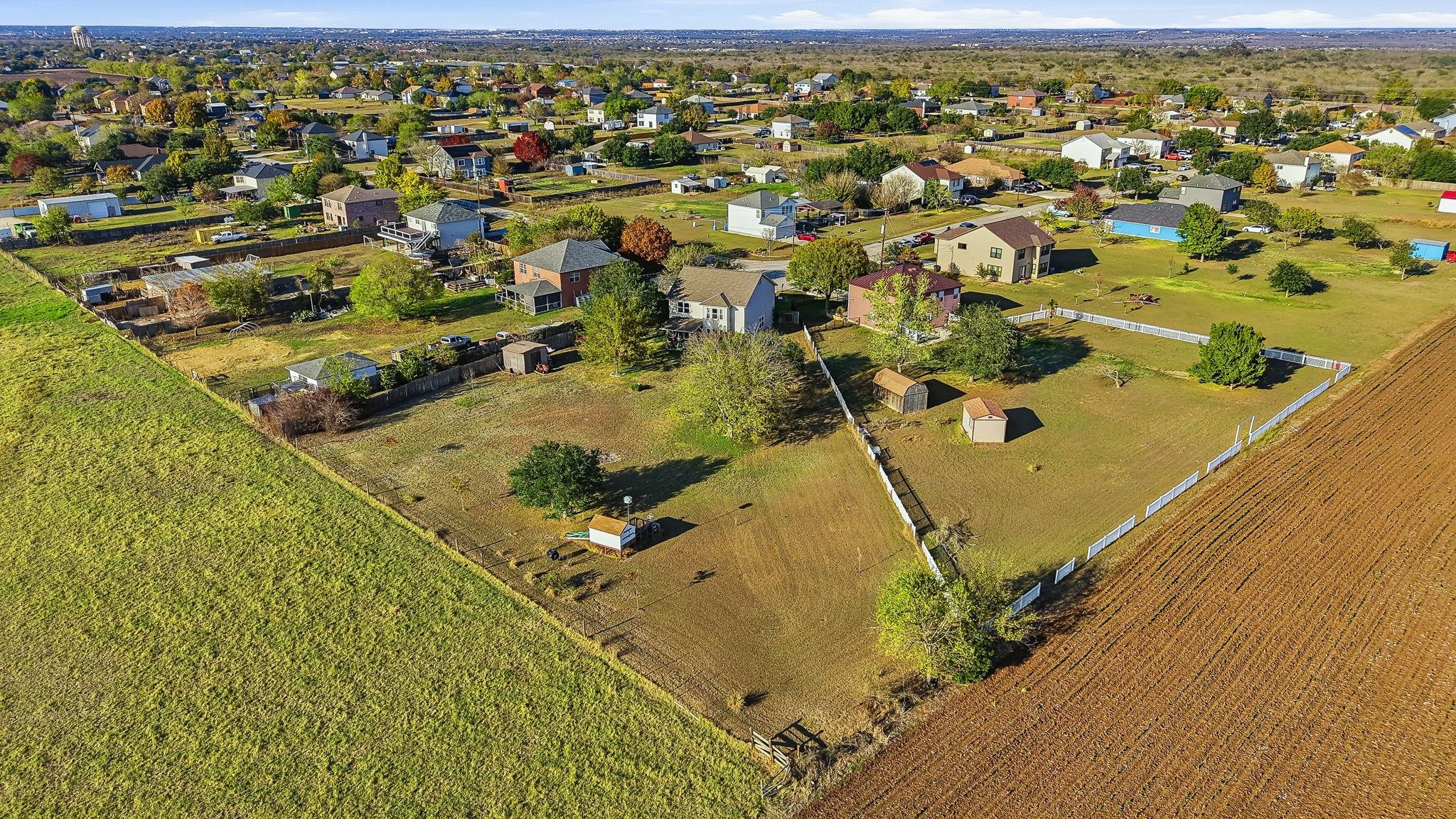 4020 Grassland Ln, Kyle, TX 78640
