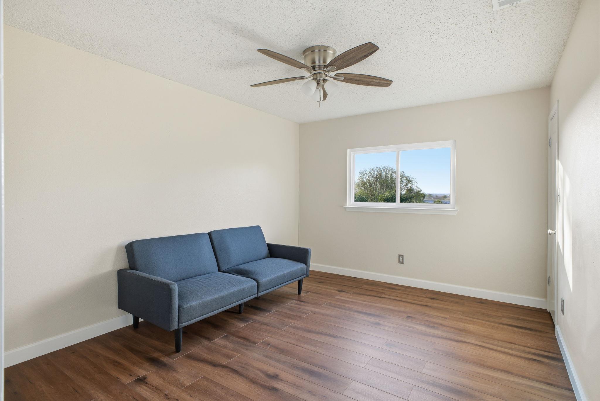 4020 Grassland Ln, Kyle, TX 78640