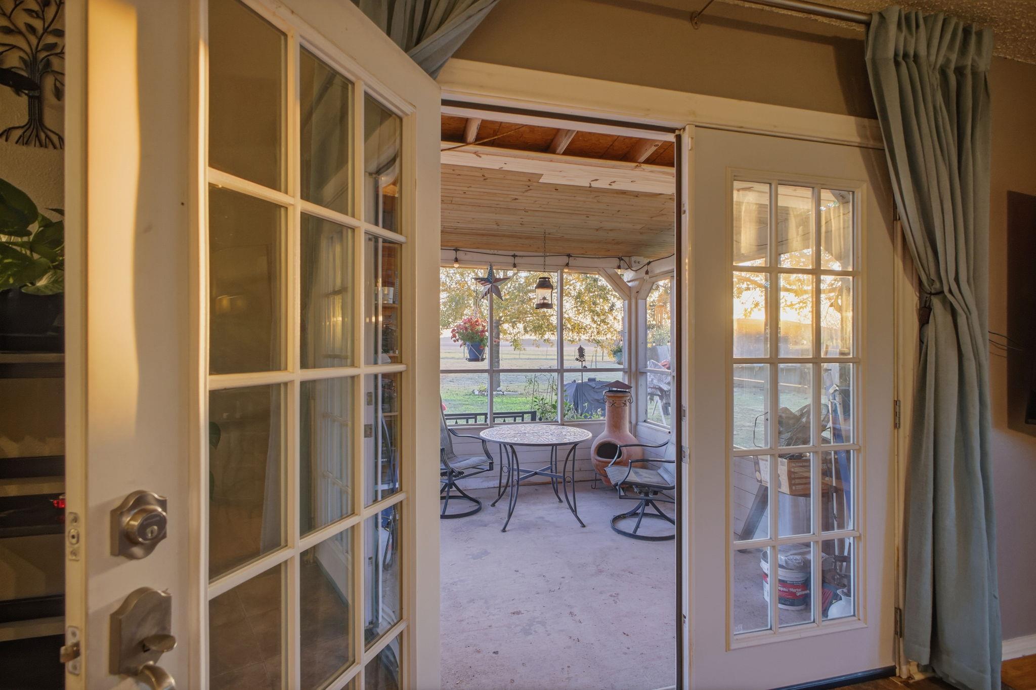 4020 Grassland Ln, Kyle, TX 78640