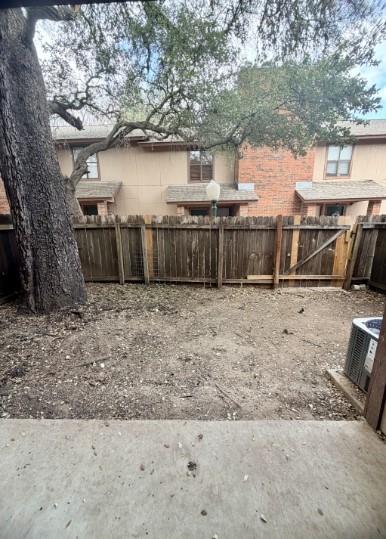 139 Elm Dr # 203, Lockhart, TX 78644