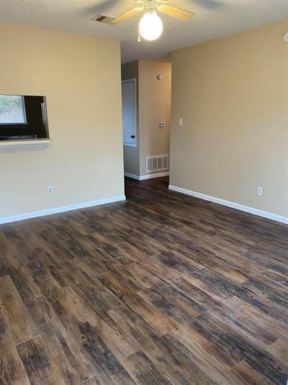 139 Elm Dr # 203, Lockhart, TX 78644