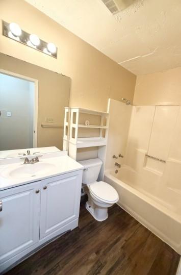 139 Elm Dr # 203, Lockhart, TX 78644