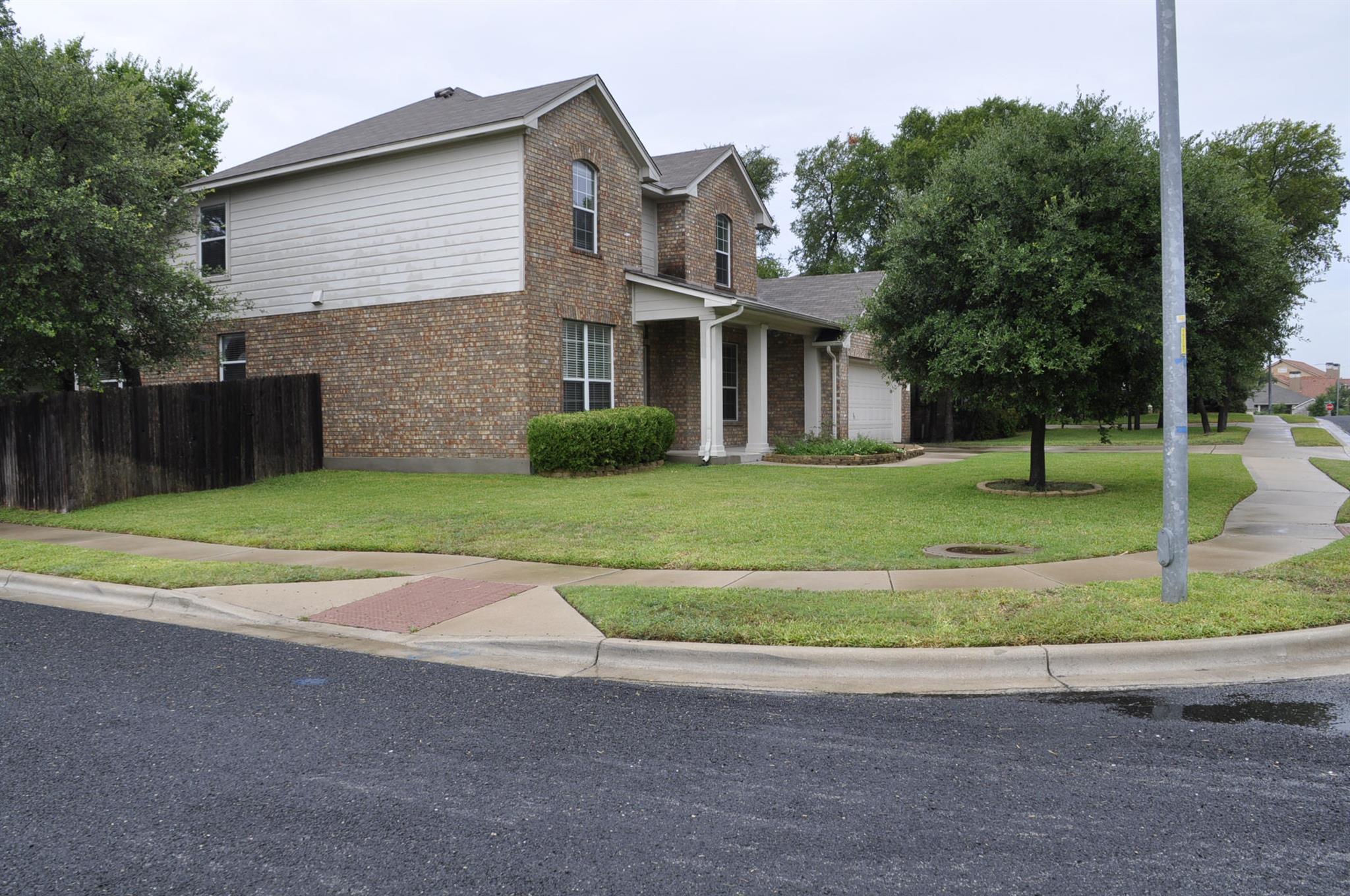 2601 Briana Shay Dr, Austin, TX 78727