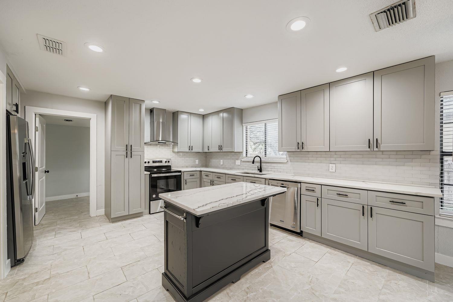 11101 Country Knl, Austin, TX 78750