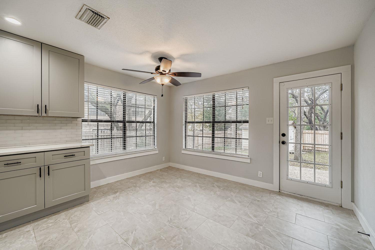 11101 Country Knl, Austin, TX 78750