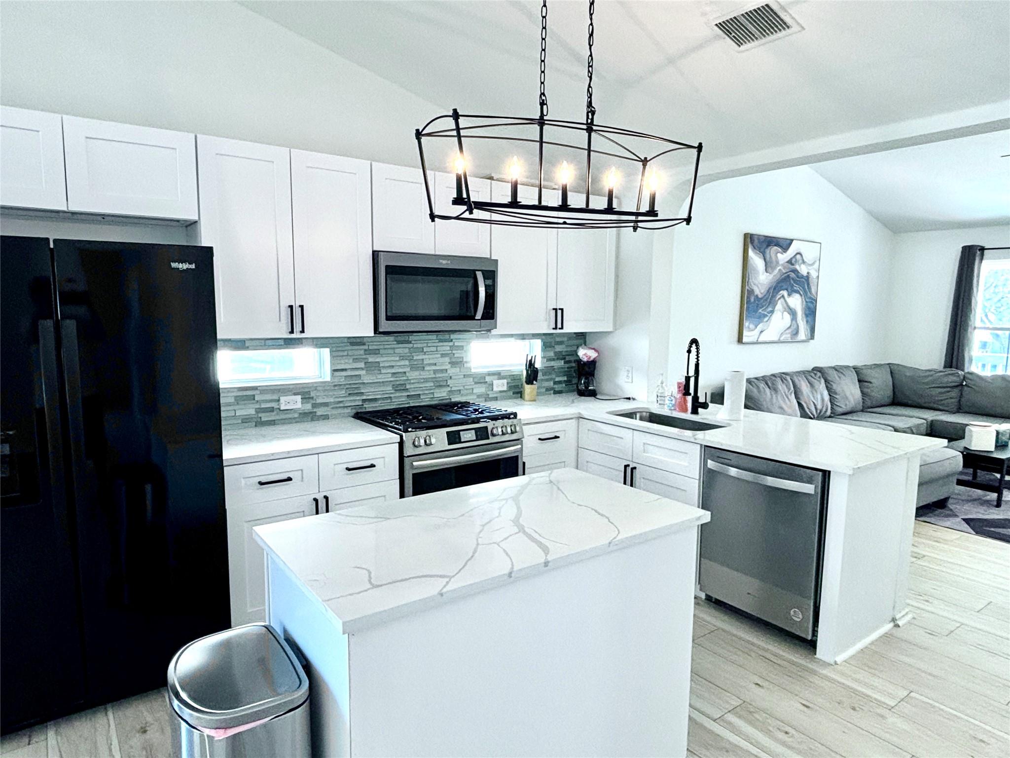 208 Gila Cliff Dr, Pflugerville, TX 78660