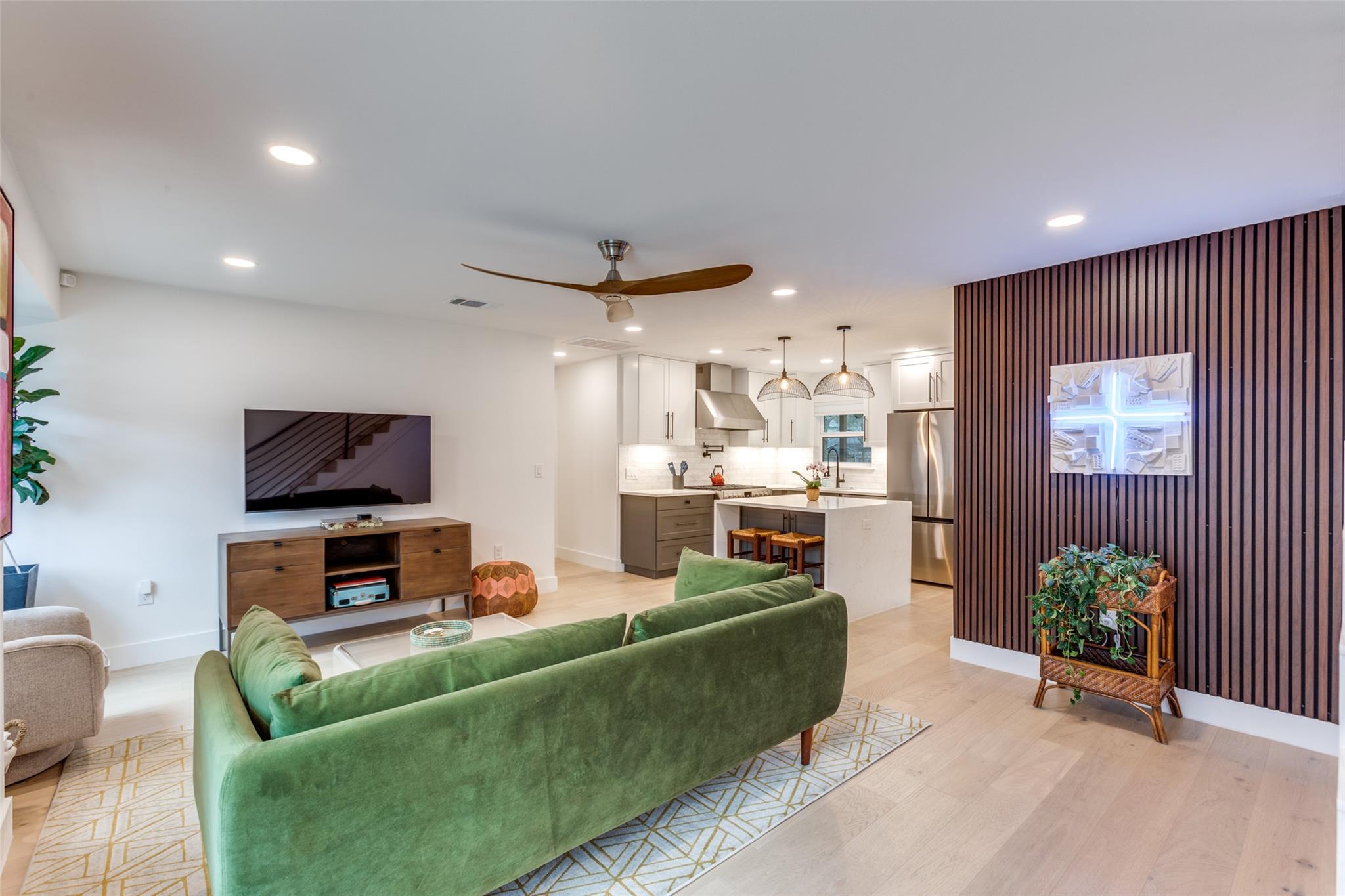 2209 Fair Oaks Dr, Austin, TX 78745