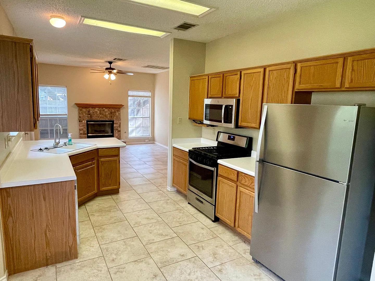 1300 Nightingale Dr, Cedar Park, TX 78613