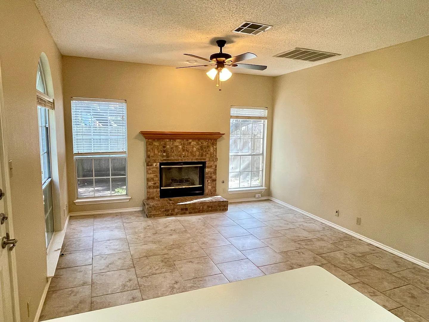 1300 Nightingale Dr, Cedar Park, TX 78613