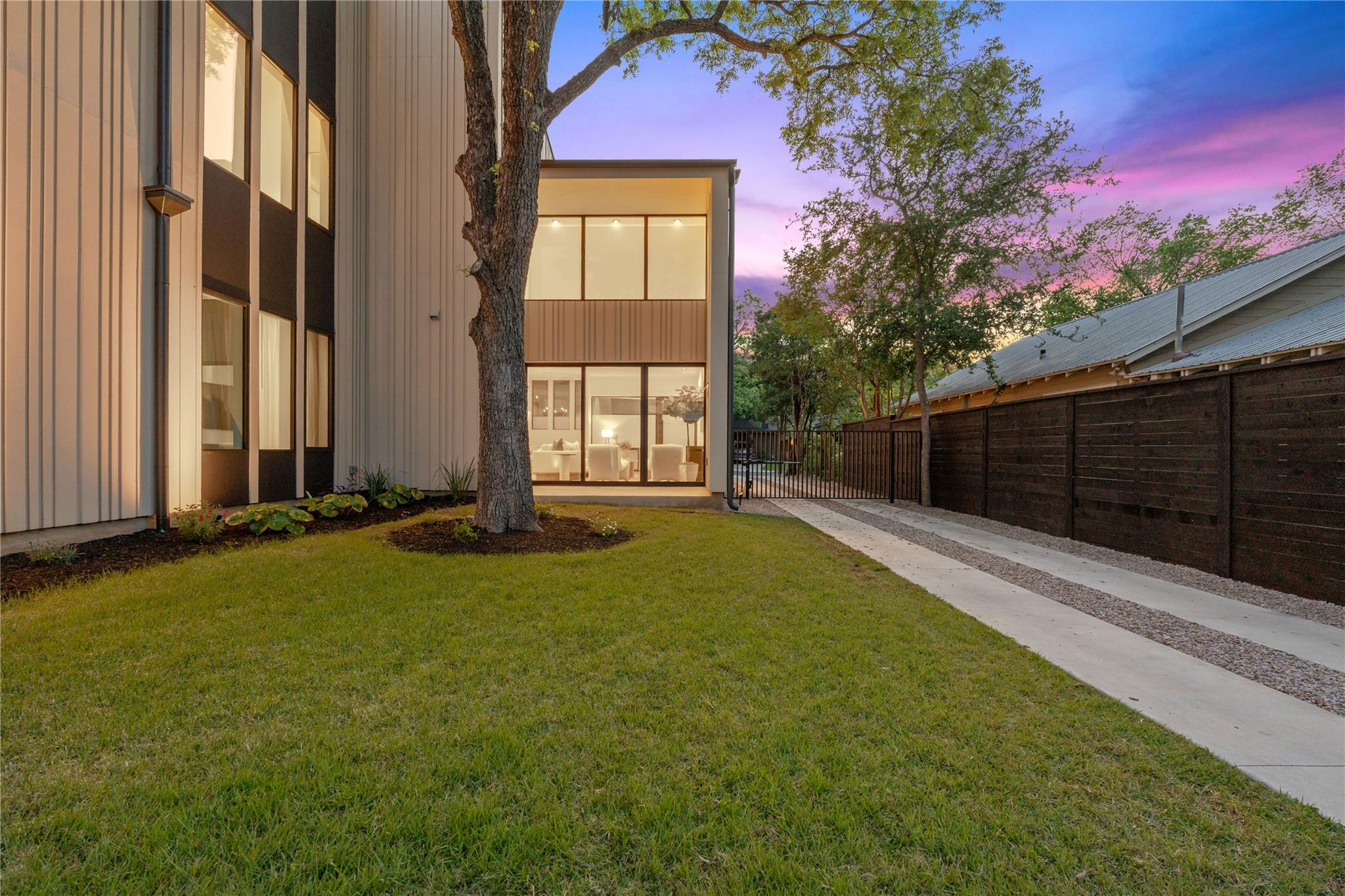 5001 Lynnwood St, Austin, TX 78756