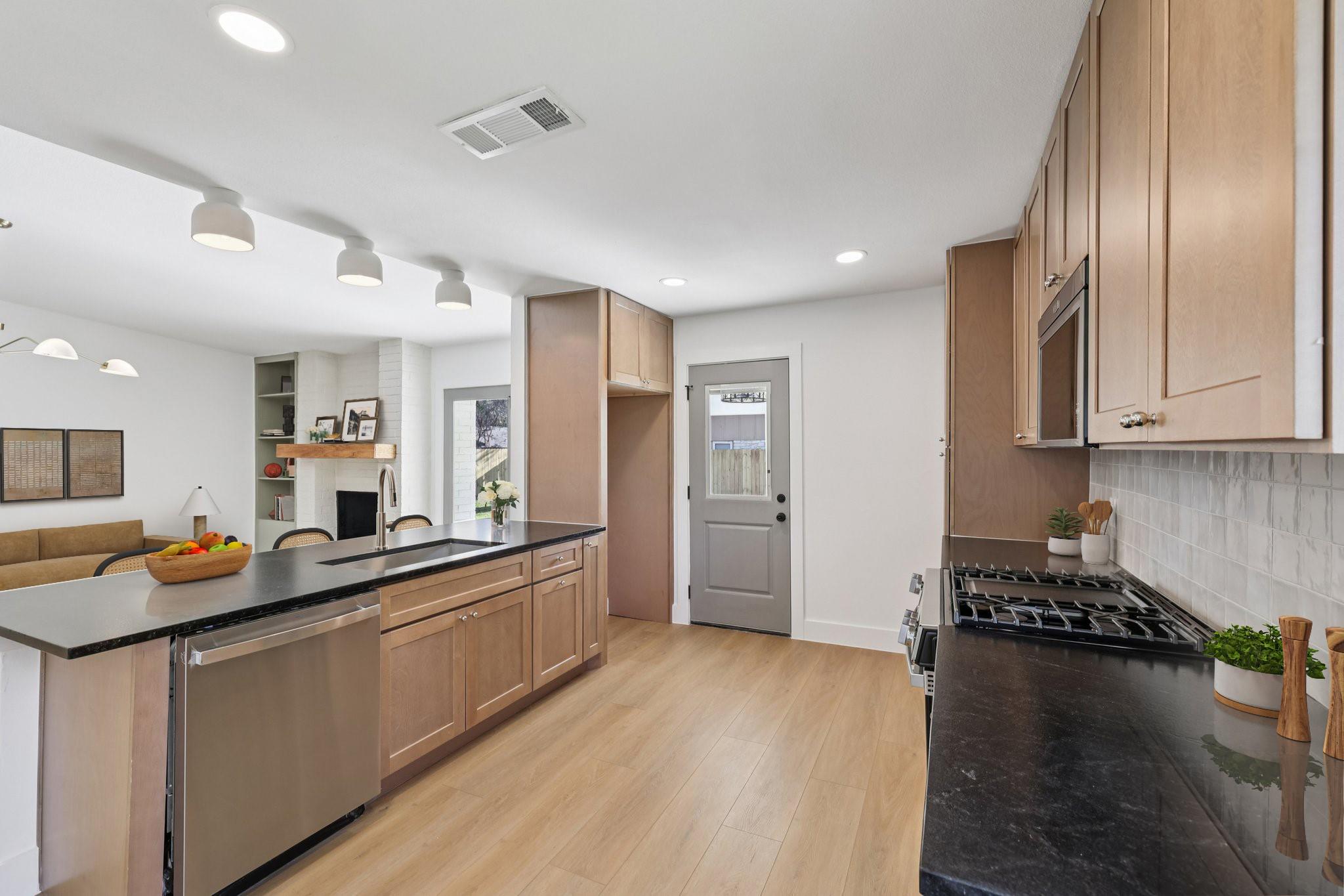 10424 Quail Ridge Dr, Austin, TX 78758