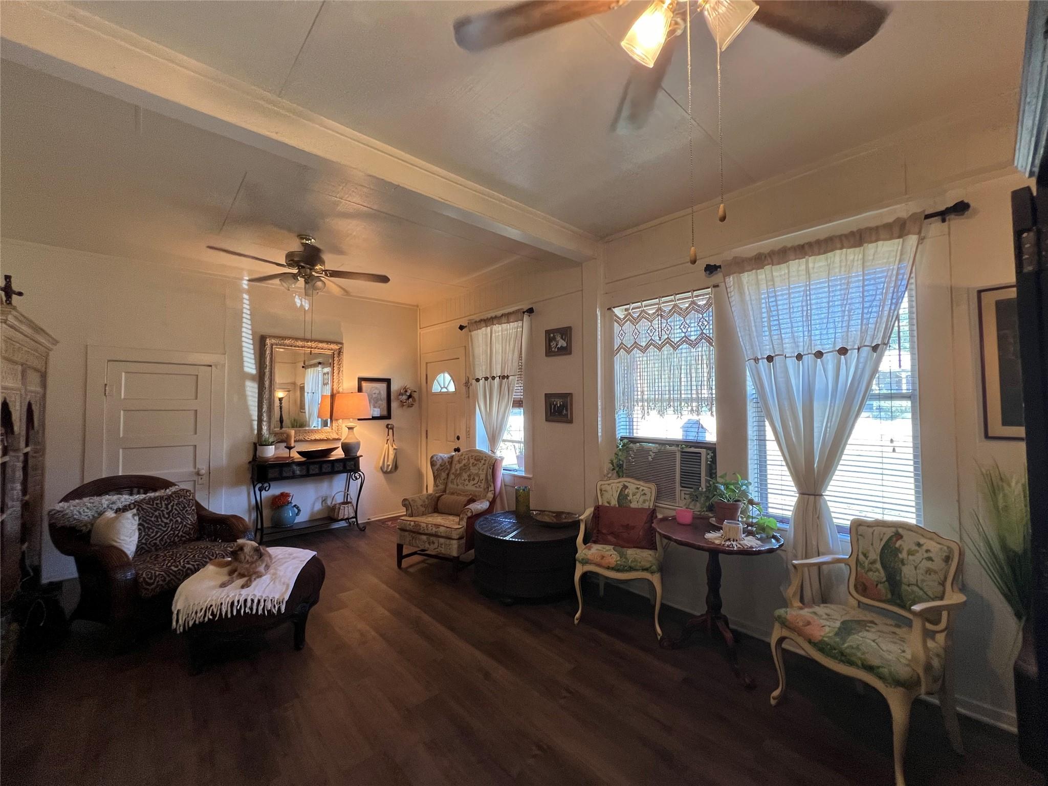 204 Brewster St, Florence, TX 76527