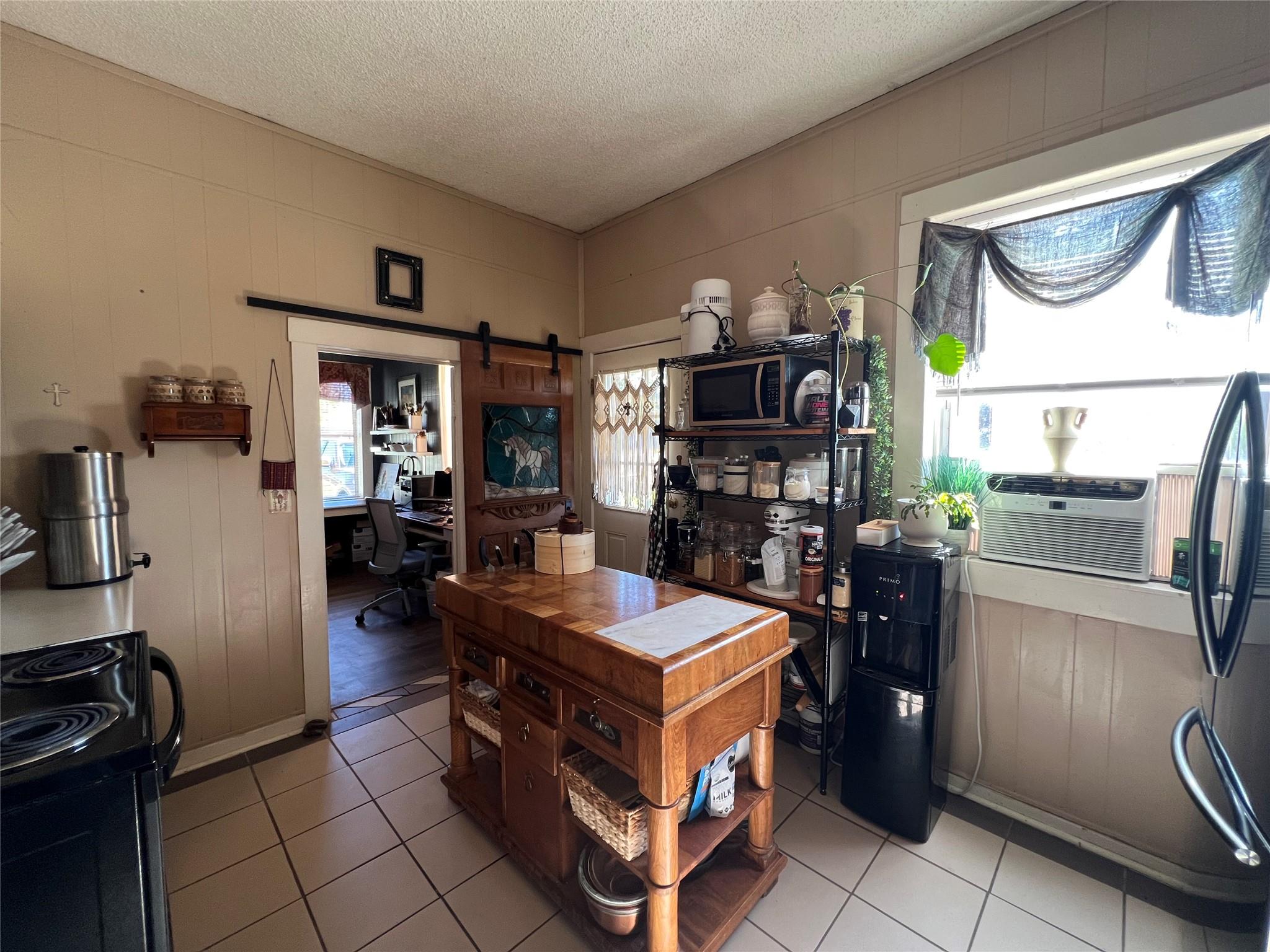 204 Brewster St, Florence, TX 76527