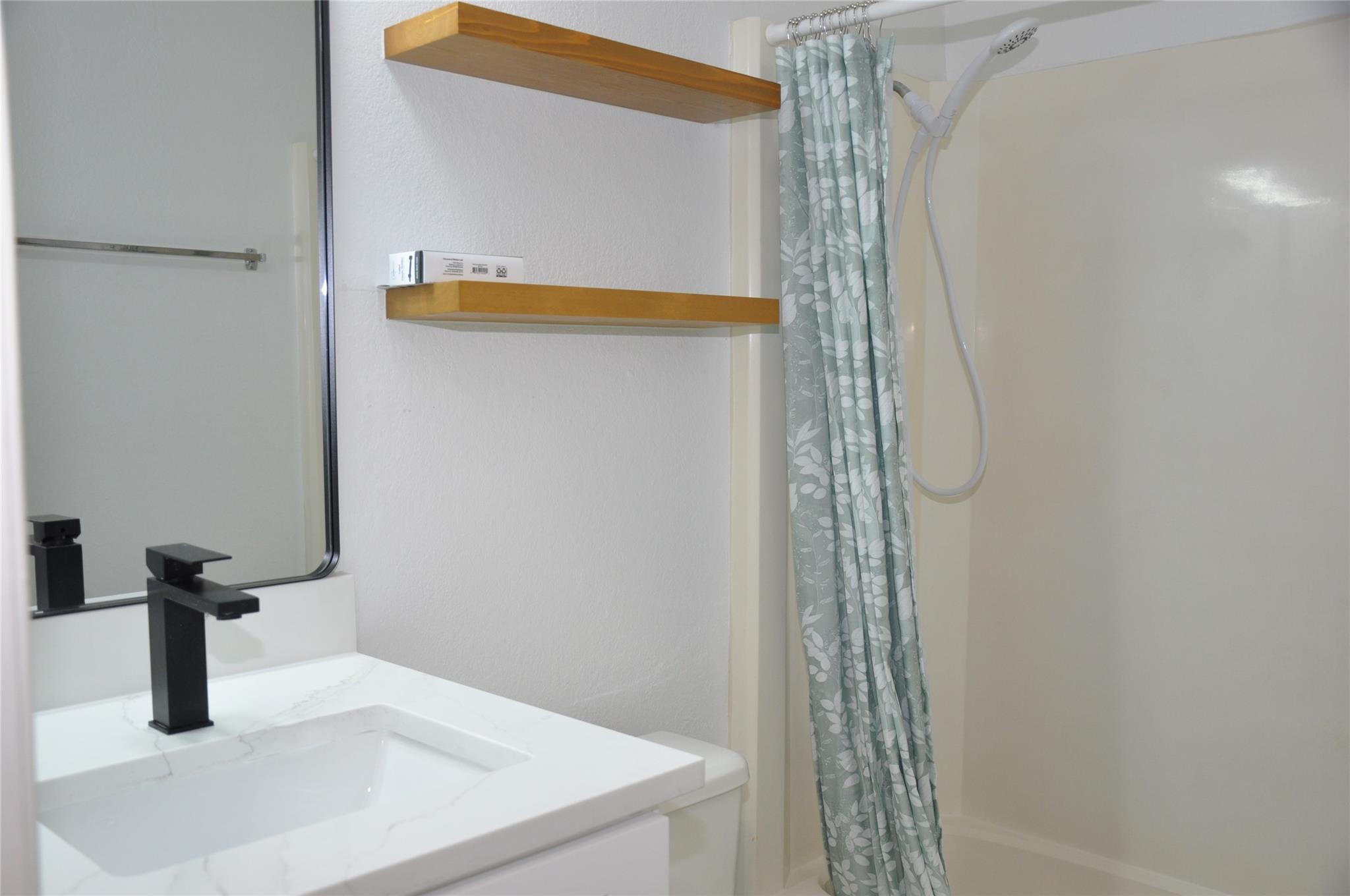 804 Osage Dr # A, Leander, TX 78641