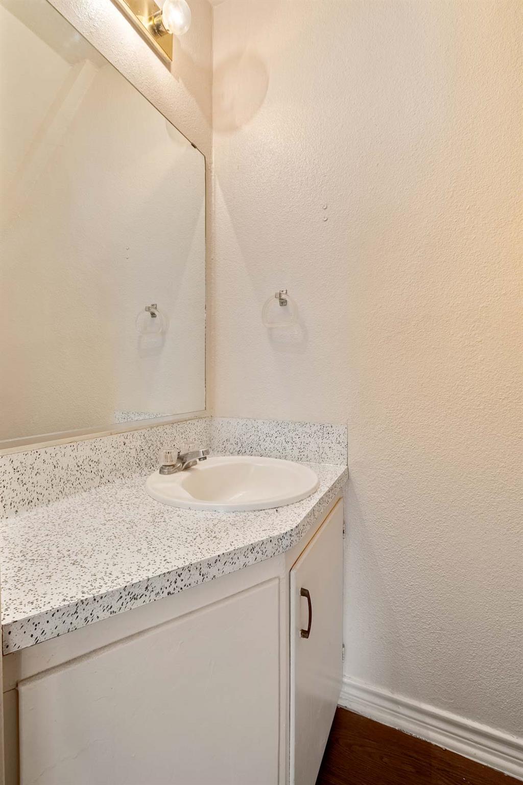 200 Concho St # B, Lockhart, TX 78644