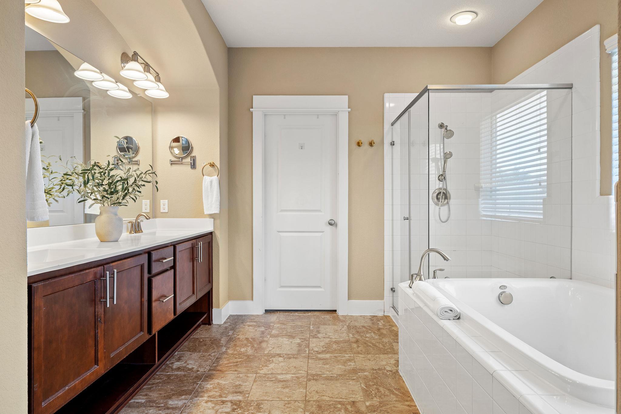 12009 Natures Bnd, Austin, TX 78753