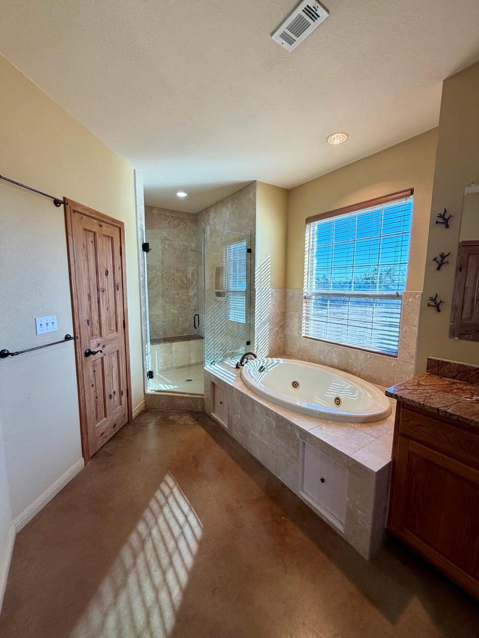 8256 S Us Highway 183, Briggs, TX 78608