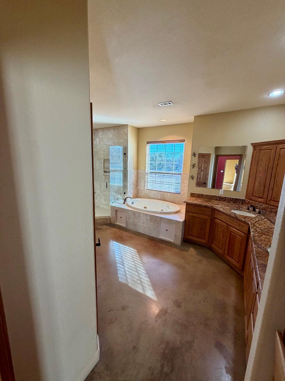 8256 S Us Highway 183, Briggs, TX 78608