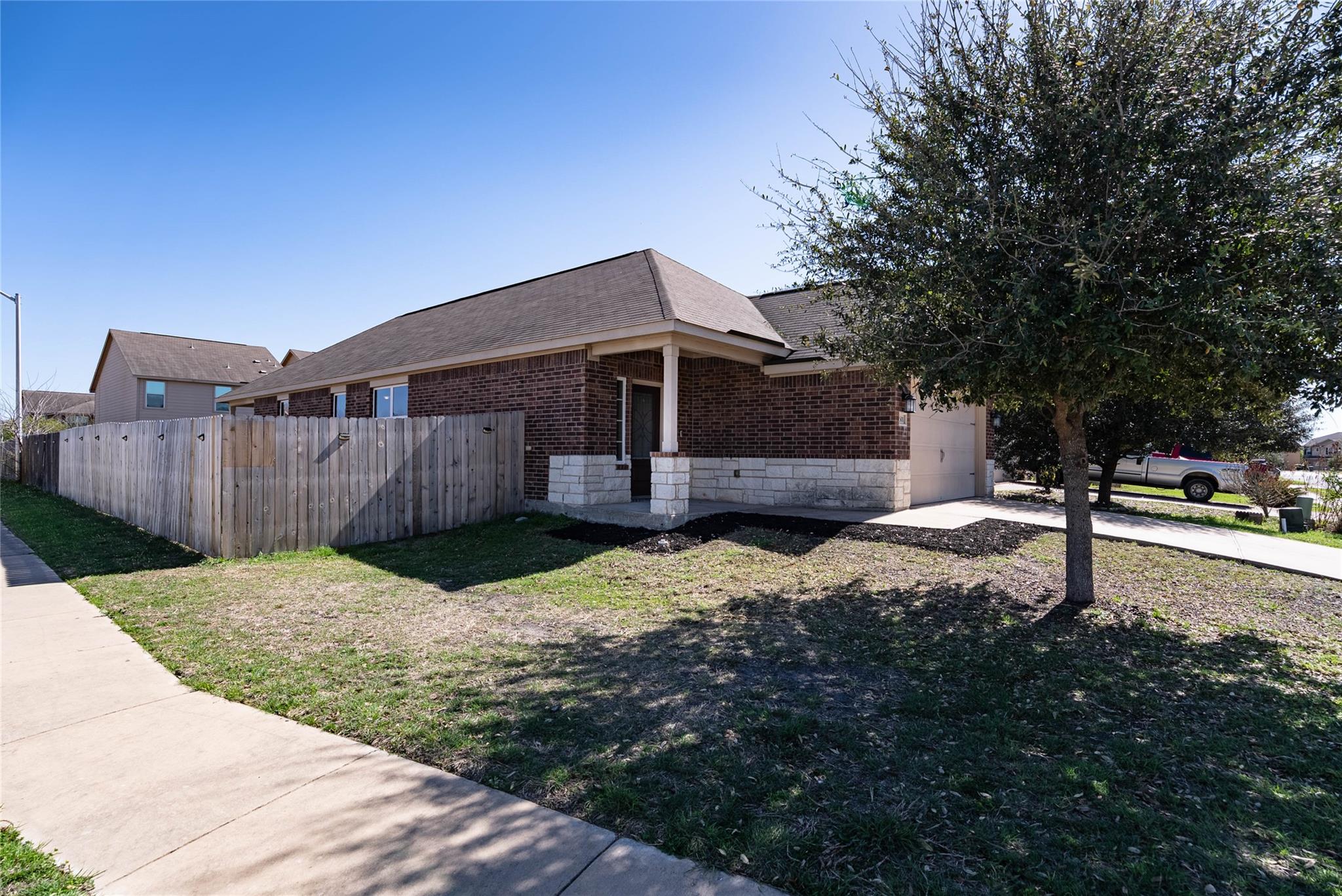 1601 Treeta Trl, Kyle, TX 78640