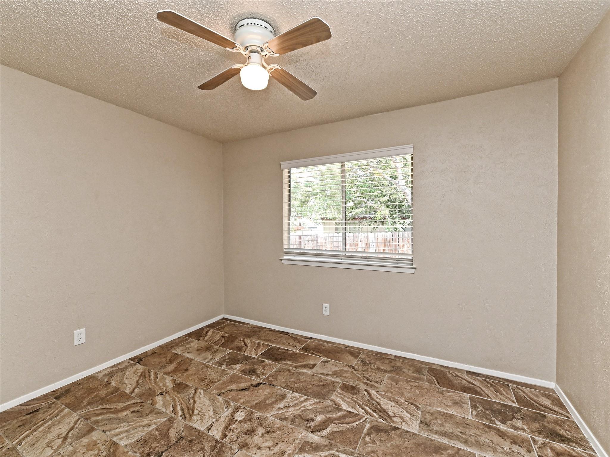 1916 GRACY FARMS Ln # B, Austin, TX 78758