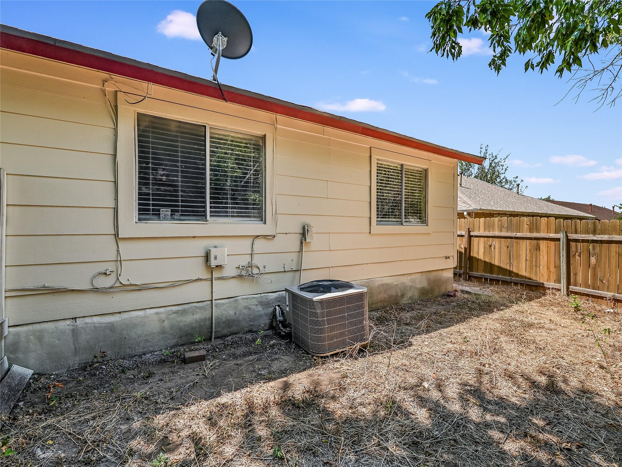 1916 GRACY FARMS Ln # B, Austin, TX 78758