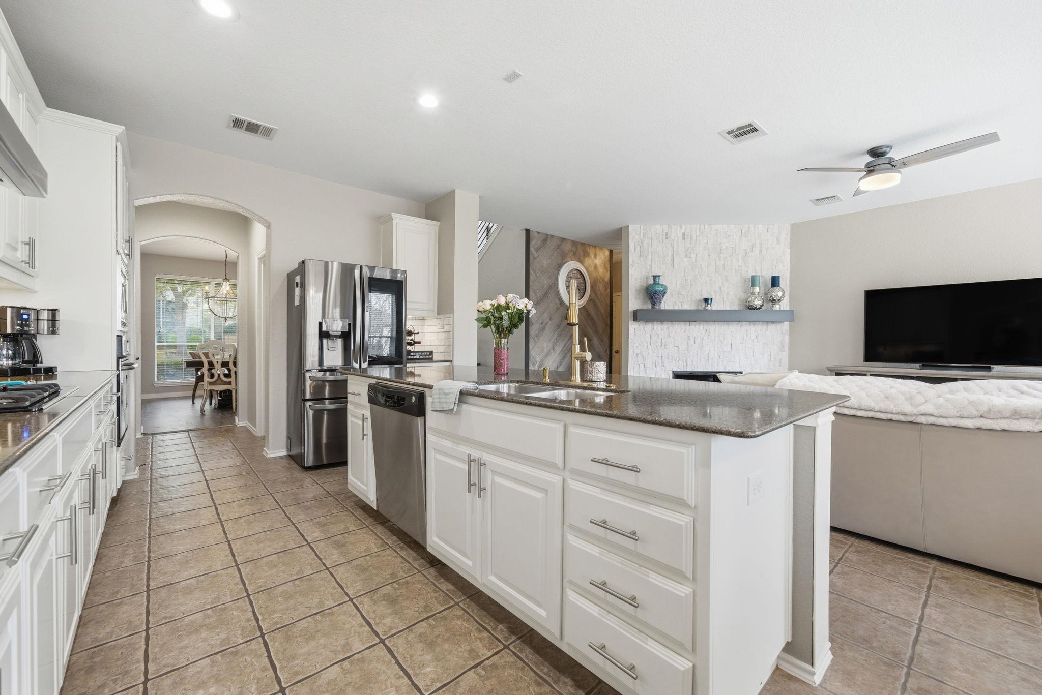 31 Cypress Knee Ln, Austin, TX 78734