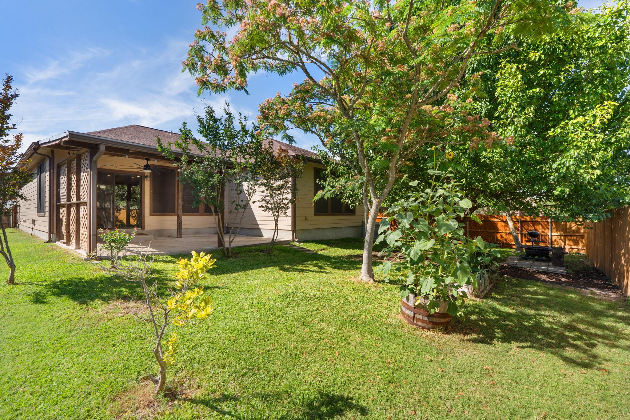 366 Matthews Ln, Kyle, TX 78640